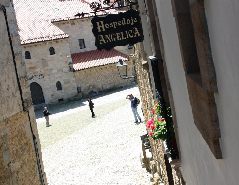 Hotel Hospedaje Angelica à Santillana del Mar Extérieur photo