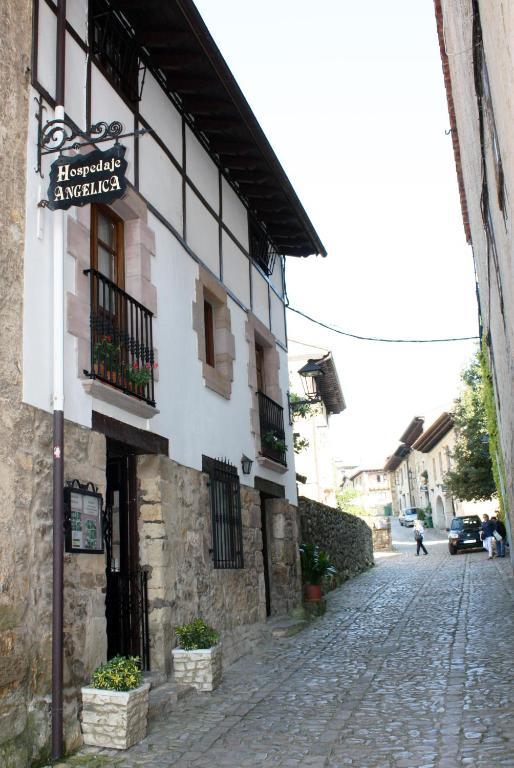 Hotel Hospedaje Angelica à Santillana del Mar Extérieur photo